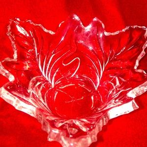 Oak leaf crystal bowl
